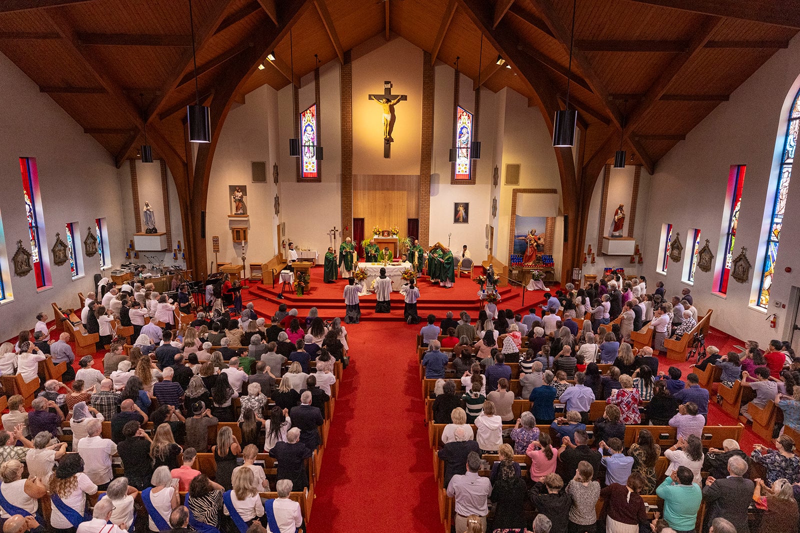 This is an image of all the people who attended the closing 150th anniversary mass at saint pauls
